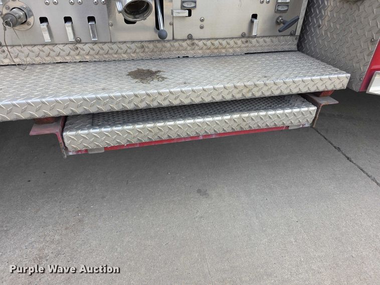 image for item FI0630 2009 Pierce Velocity ladder fire truck