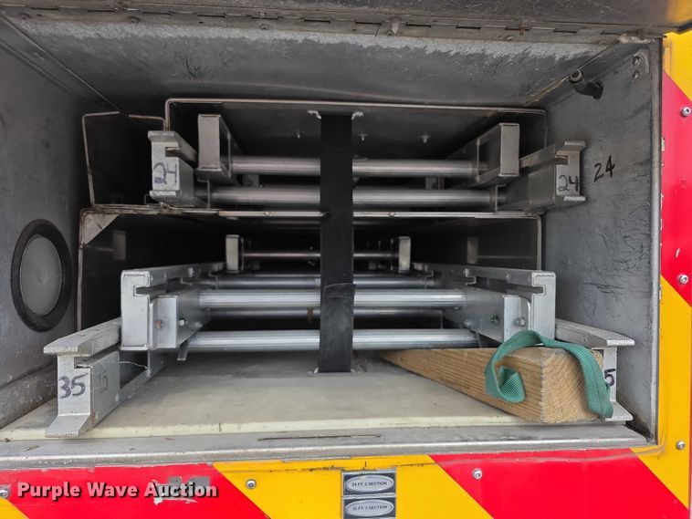 image for item FI0630 2009 Pierce Velocity ladder fire truck