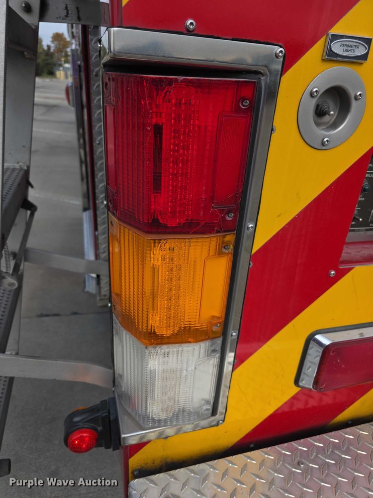 image for item FI0630 2009 Pierce Velocity ladder fire truck