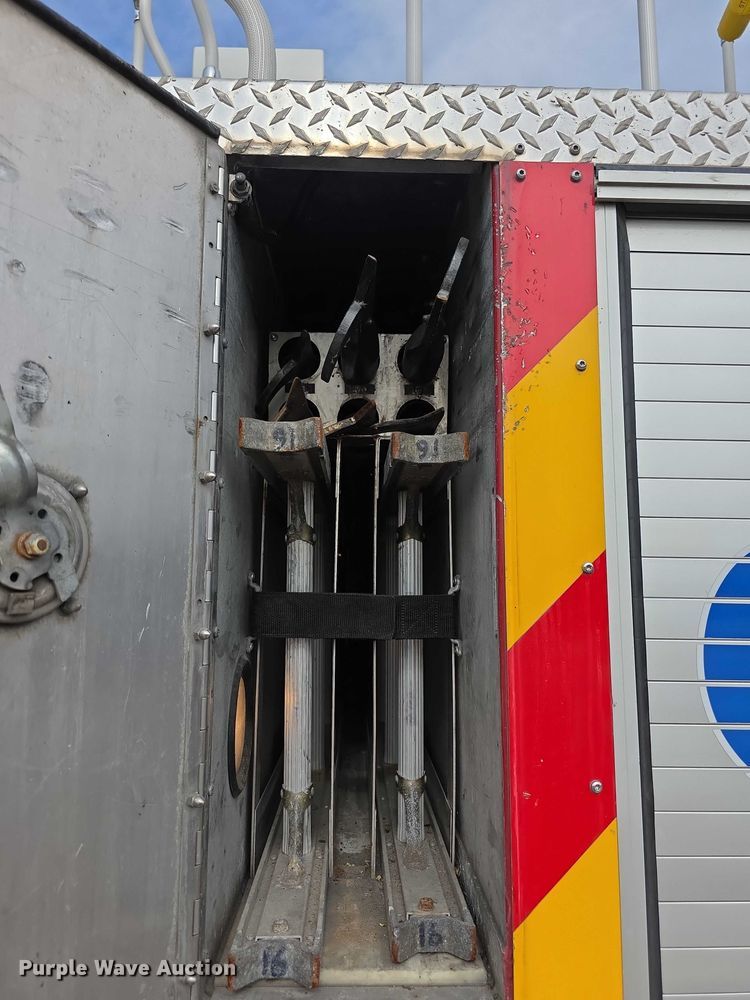 image for item FI0630 2009 Pierce Velocity ladder fire truck