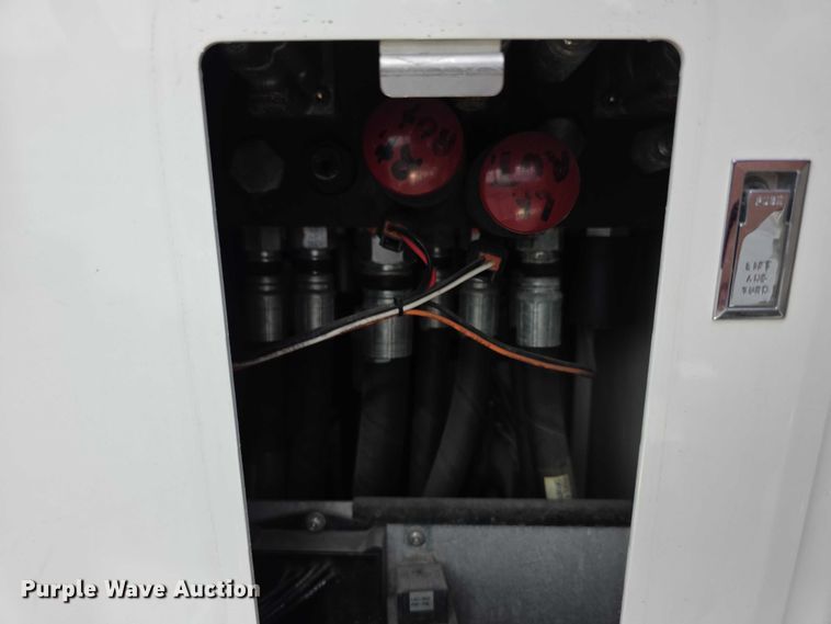 image for item FI0630 2009 Pierce Velocity ladder fire truck