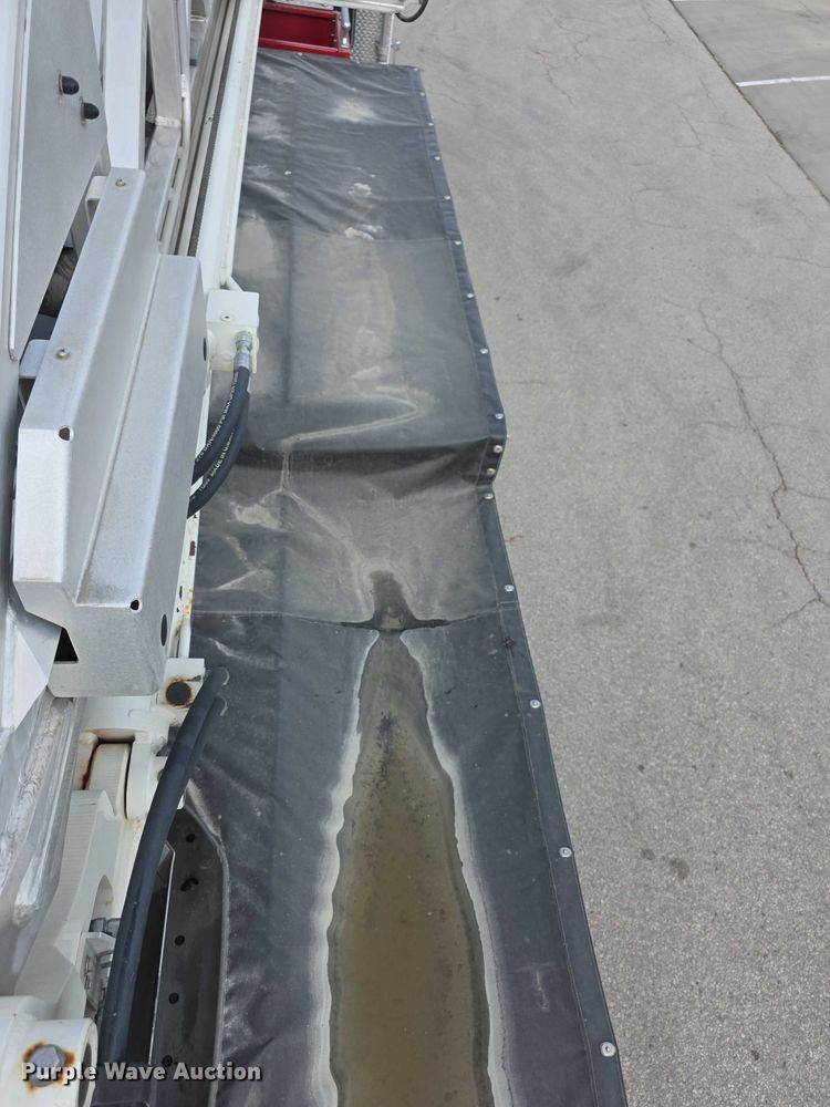 image for item FI0630 2009 Pierce Velocity ladder fire truck