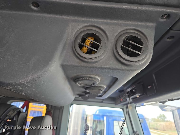 image for item FI0630 2009 Pierce Velocity ladder fire truck