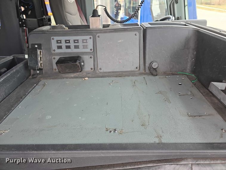 image for item FI0630 2009 Pierce Velocity ladder fire truck