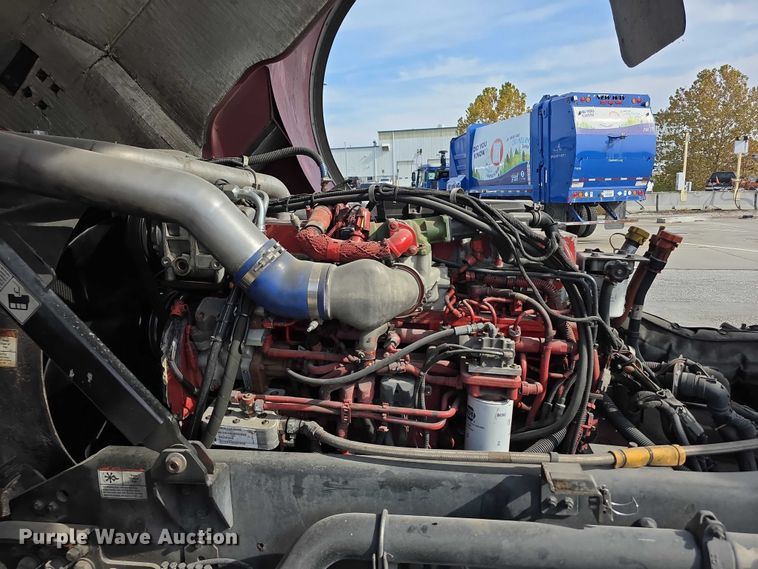 image for item FI0630 2009 Pierce Velocity ladder fire truck