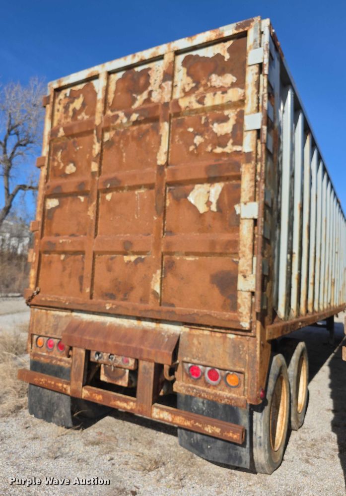 image for item FI0718 2014 Peerless SWO45100 walking floor trailer