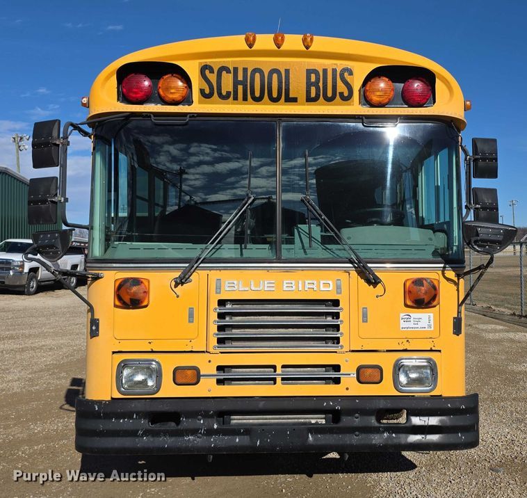 image for item FI0751 2002 Bluebird TC2000 school bus