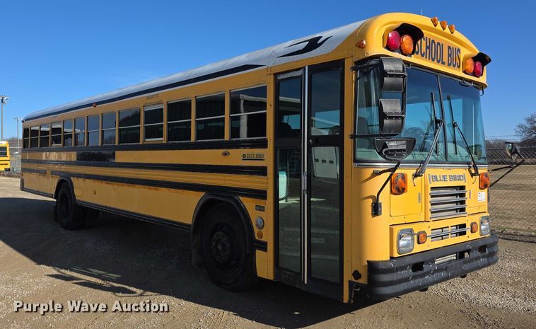 image for item FI0751 2002 Bluebird TC2000 school bus