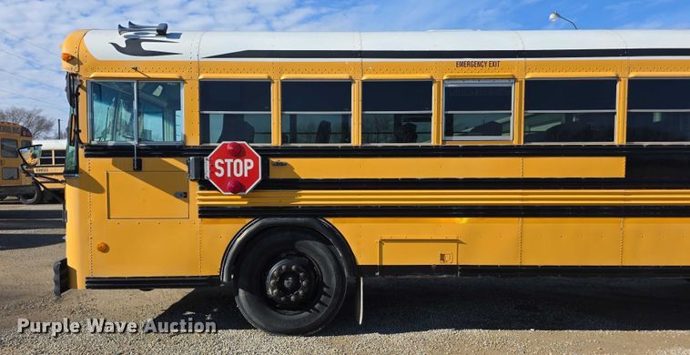 image for item FI0751 2002 Bluebird TC2000 school bus