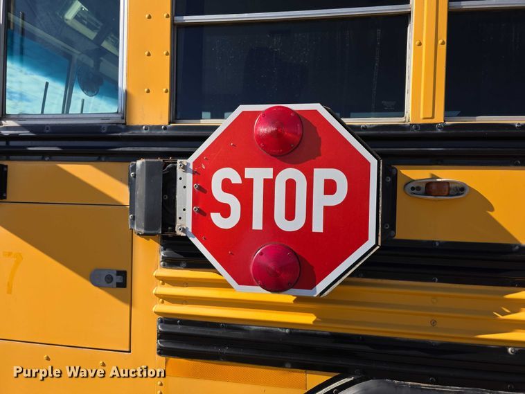 image for item FI0751 2002 Bluebird TC2000 school bus