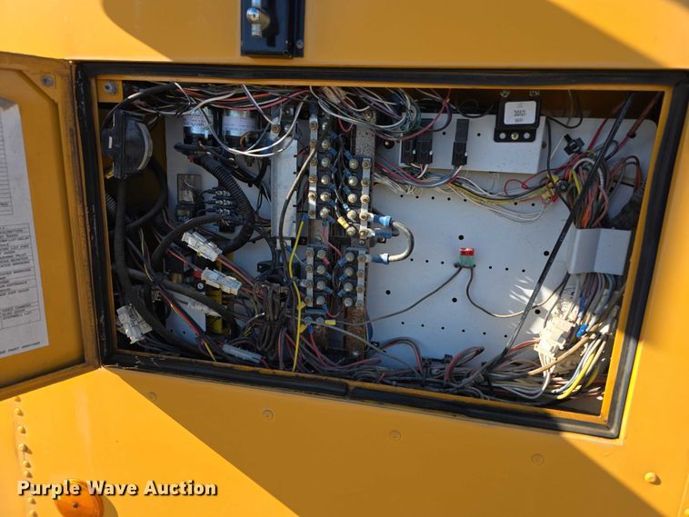 image for item FI0751 2002 Bluebird TC2000 school bus