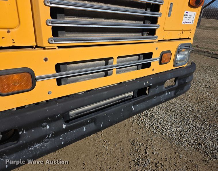 image for item FI0751 2002 Bluebird TC2000 school bus