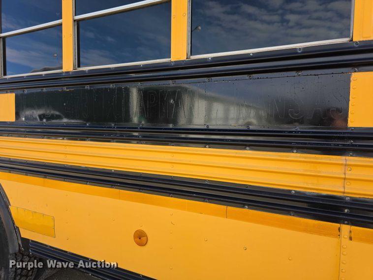 image for item FI0751 2002 Bluebird TC2000 school bus