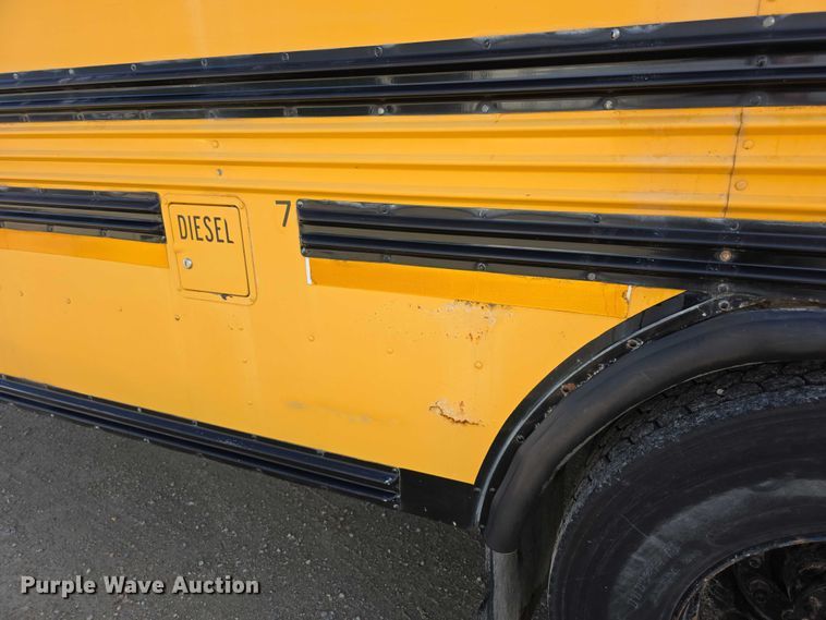 image for item FI0751 2002 Bluebird TC2000 school bus