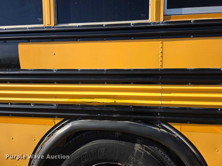 image for item FI0751 2002 Bluebird TC2000 school bus