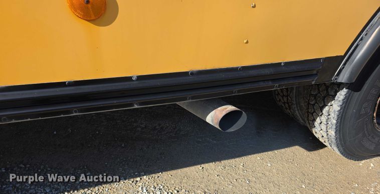 image for item FI0751 2002 Bluebird TC2000 school bus