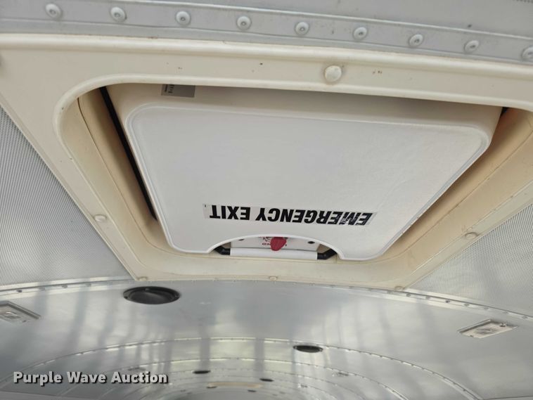 image for item FI0751 2002 Bluebird TC2000 school bus