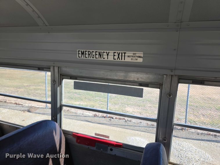 image for item FI0751 2002 Bluebird TC2000 school bus