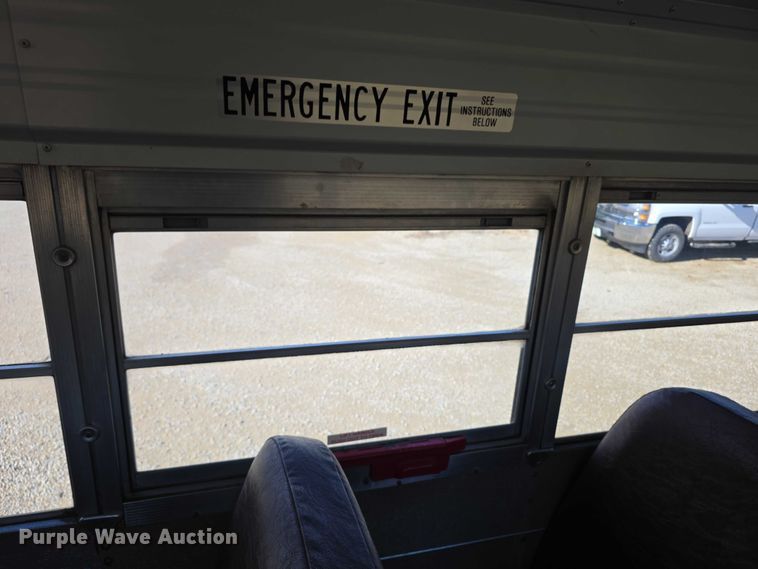 image for item FI0751 2002 Bluebird TC2000 school bus