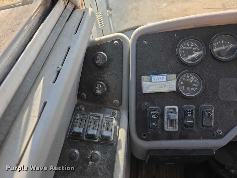 image for item FI0751 2002 Bluebird TC2000 school bus