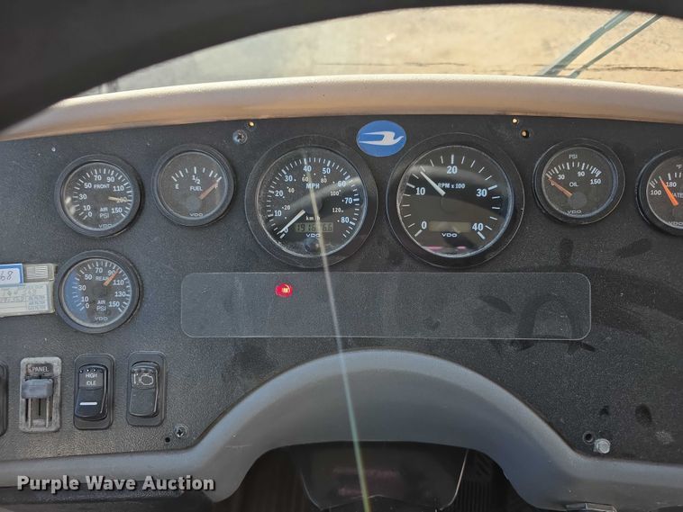 image for item FI0751 2002 Bluebird TC2000 school bus