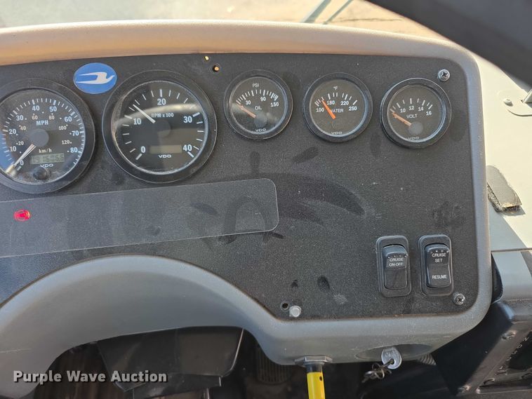 image for item FI0751 2002 Bluebird TC2000 school bus