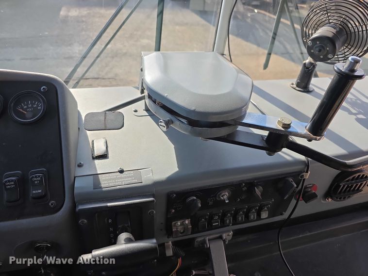 image for item FI0751 2002 Bluebird TC2000 school bus