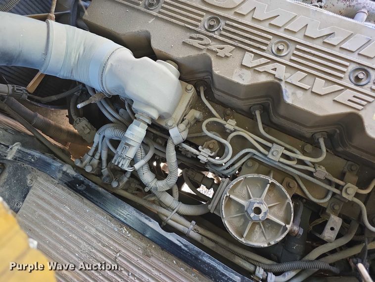 image for item FI0751 2002 Bluebird TC2000 school bus