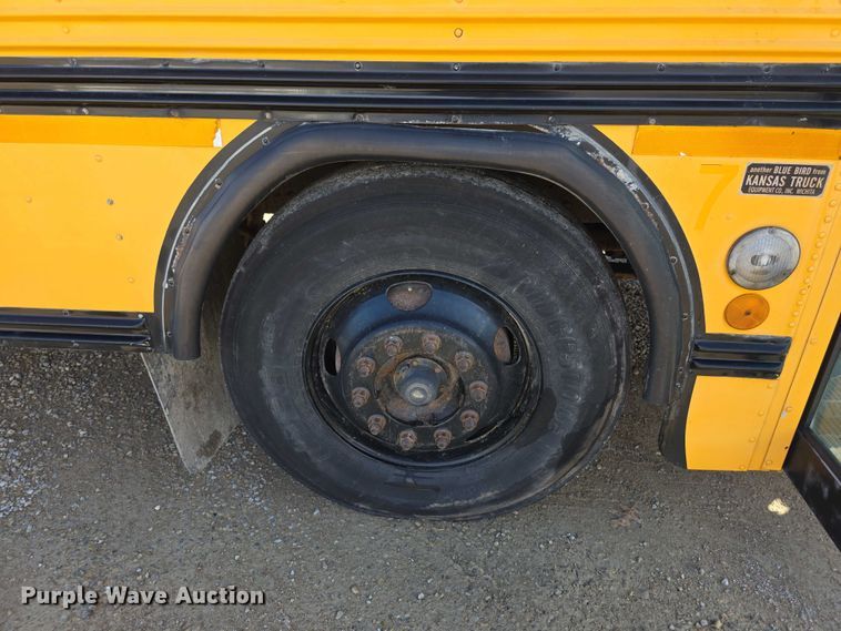 image for item FI0751 2002 Bluebird TC2000 school bus
