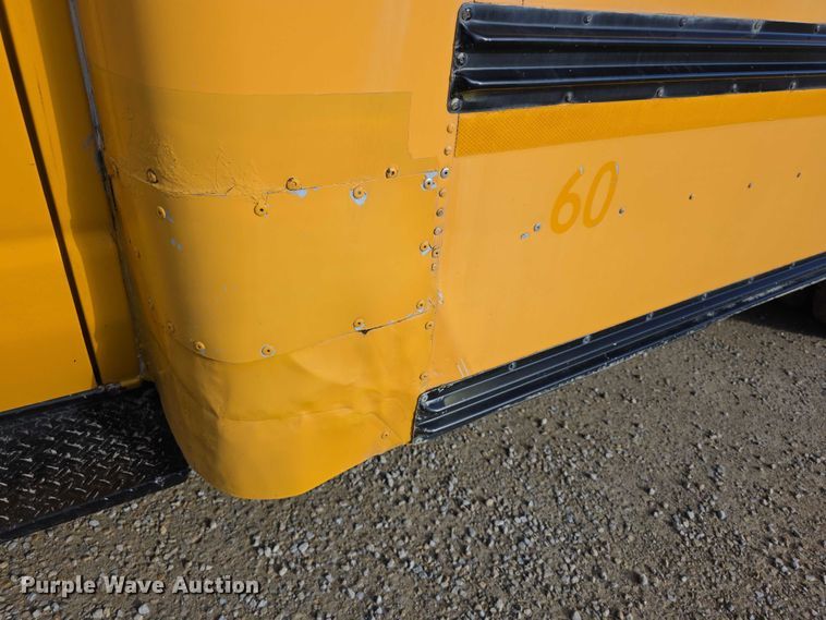 image for item FI0753 2001 Ford E450 school bus