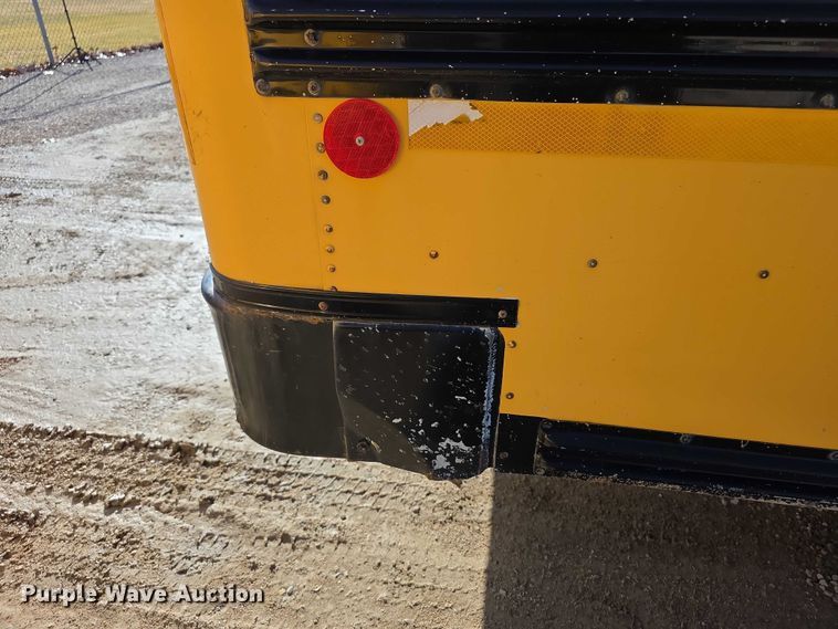 image for item FI0753 2001 Ford E450 school bus