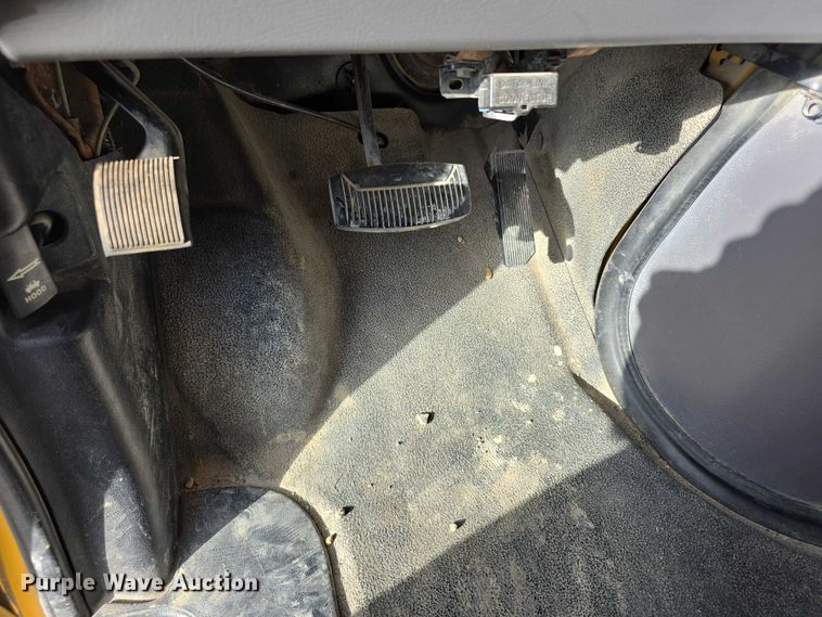 image for item FI0753 2001 Ford E450 school bus