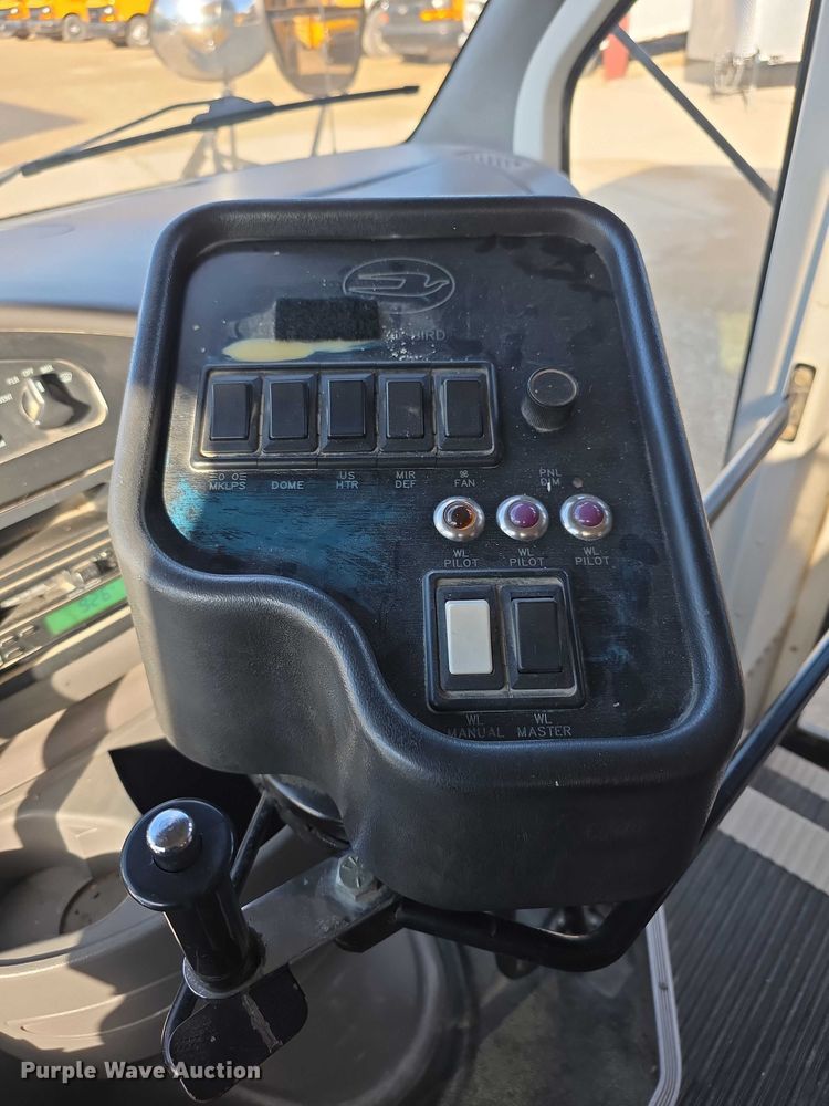 image for item FI0753 2001 Ford E450 school bus