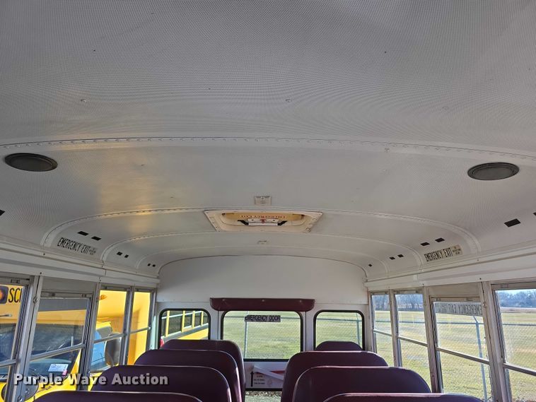 image for item FI0753 2001 Ford E450 school bus
