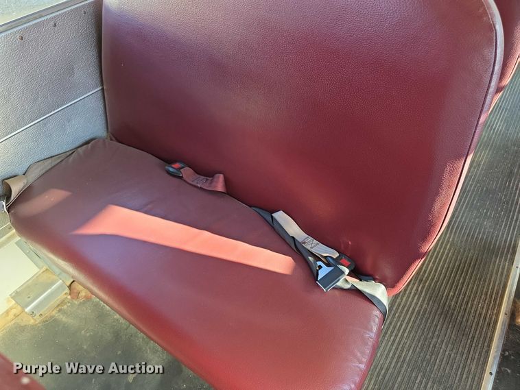 image for item FI0753 2001 Ford E450 school bus