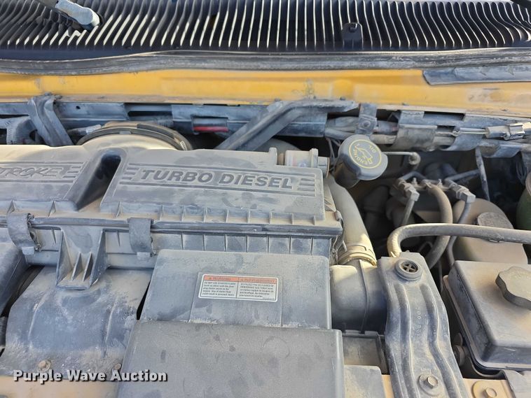 image for item FI0753 2001 Ford E450 school bus