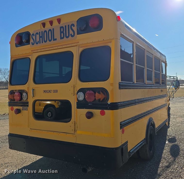 image for item FI0754 2001 Ford E450 school bus