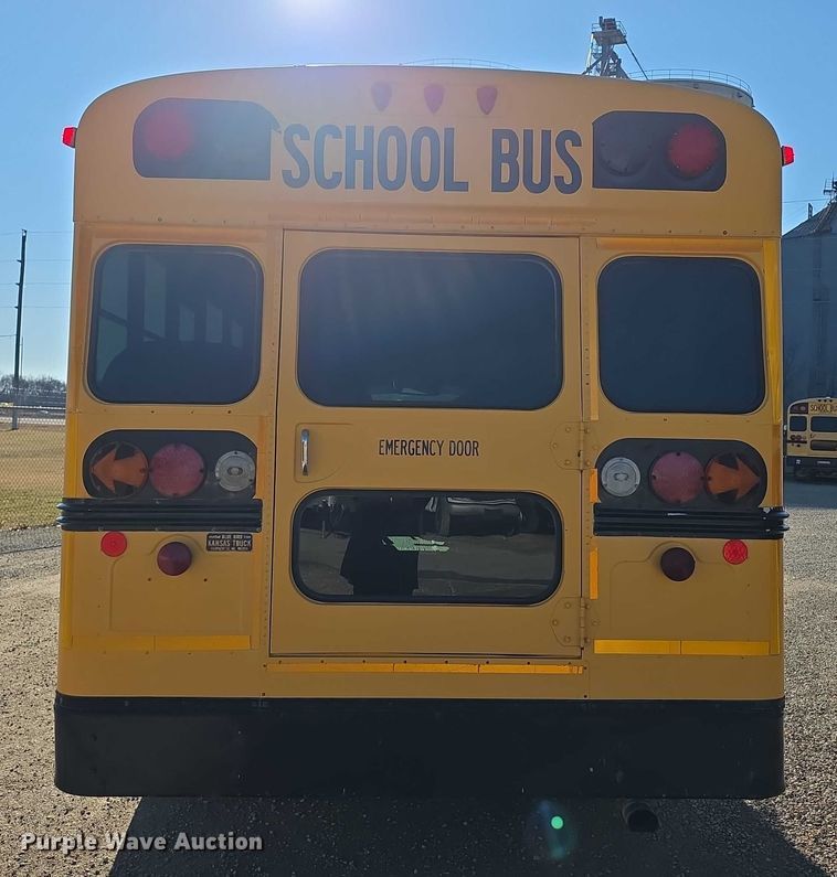 image for item FI0754 2001 Ford E450 school bus