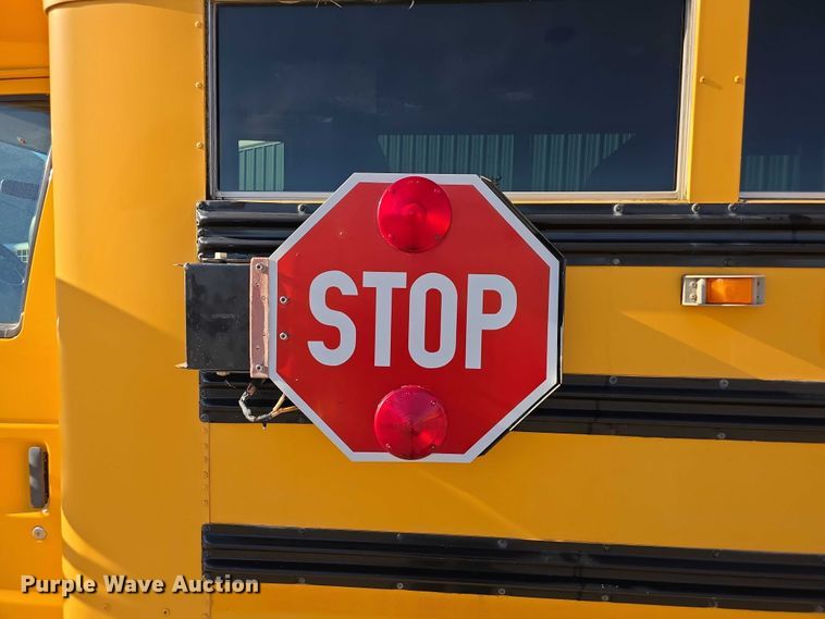 image for item FI0754 2001 Ford E450 school bus