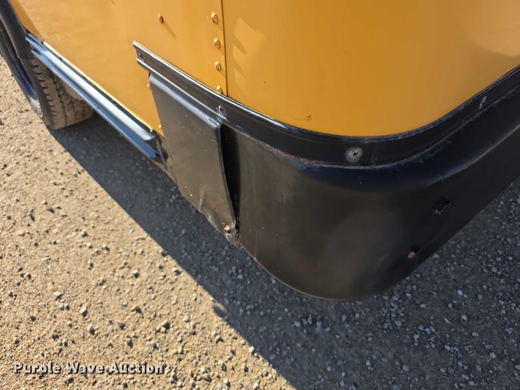 image for item FI0754 2001 Ford E450 school bus