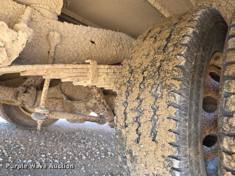 image for item FI0754 2001 Ford E450 school bus