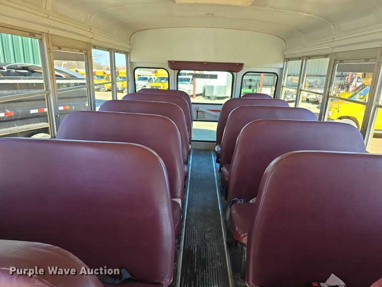 image for item FI0754 2001 Ford E450 school bus