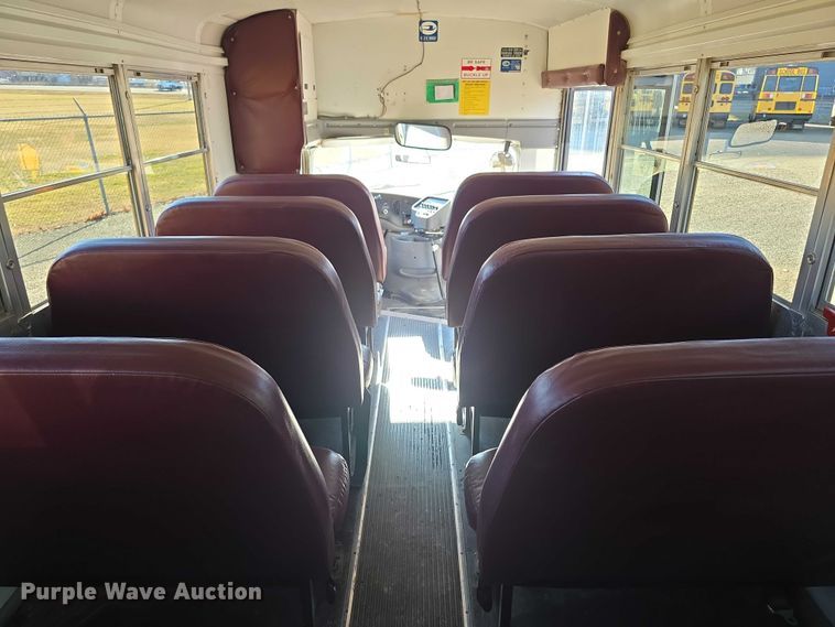 image for item FI0754 2001 Ford E450 school bus