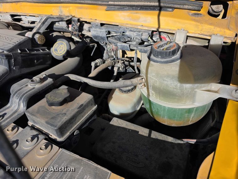 image for item FI0754 2001 Ford E450 school bus