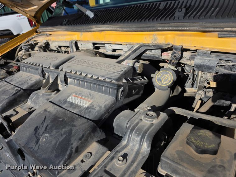 image for item FI0754 2001 Ford E450 school bus