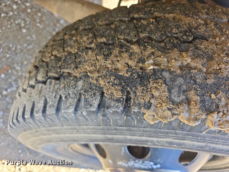 image for item FI0754 2001 Ford E450 school bus