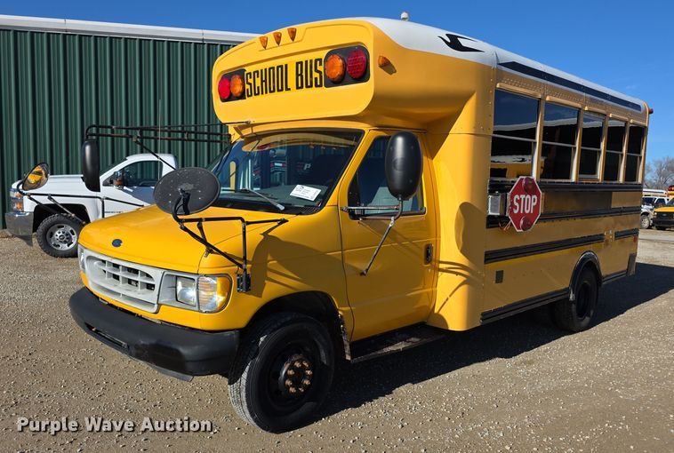 image for item FI0755 2001 Ford E450 school bus