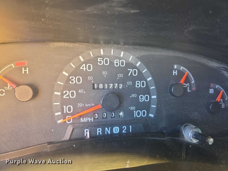 image for item FI0755 2001 Ford E450 school bus