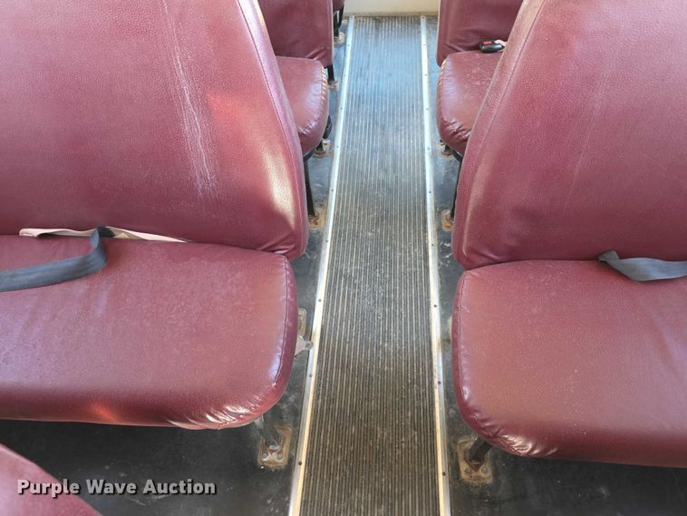 image for item FI0755 2001 Ford E450 school bus