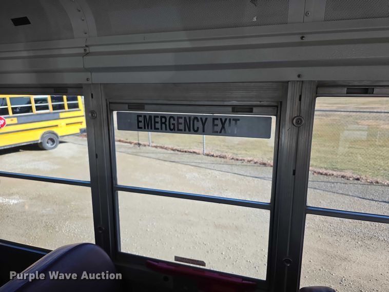 image for item FI0755 2001 Ford E450 school bus